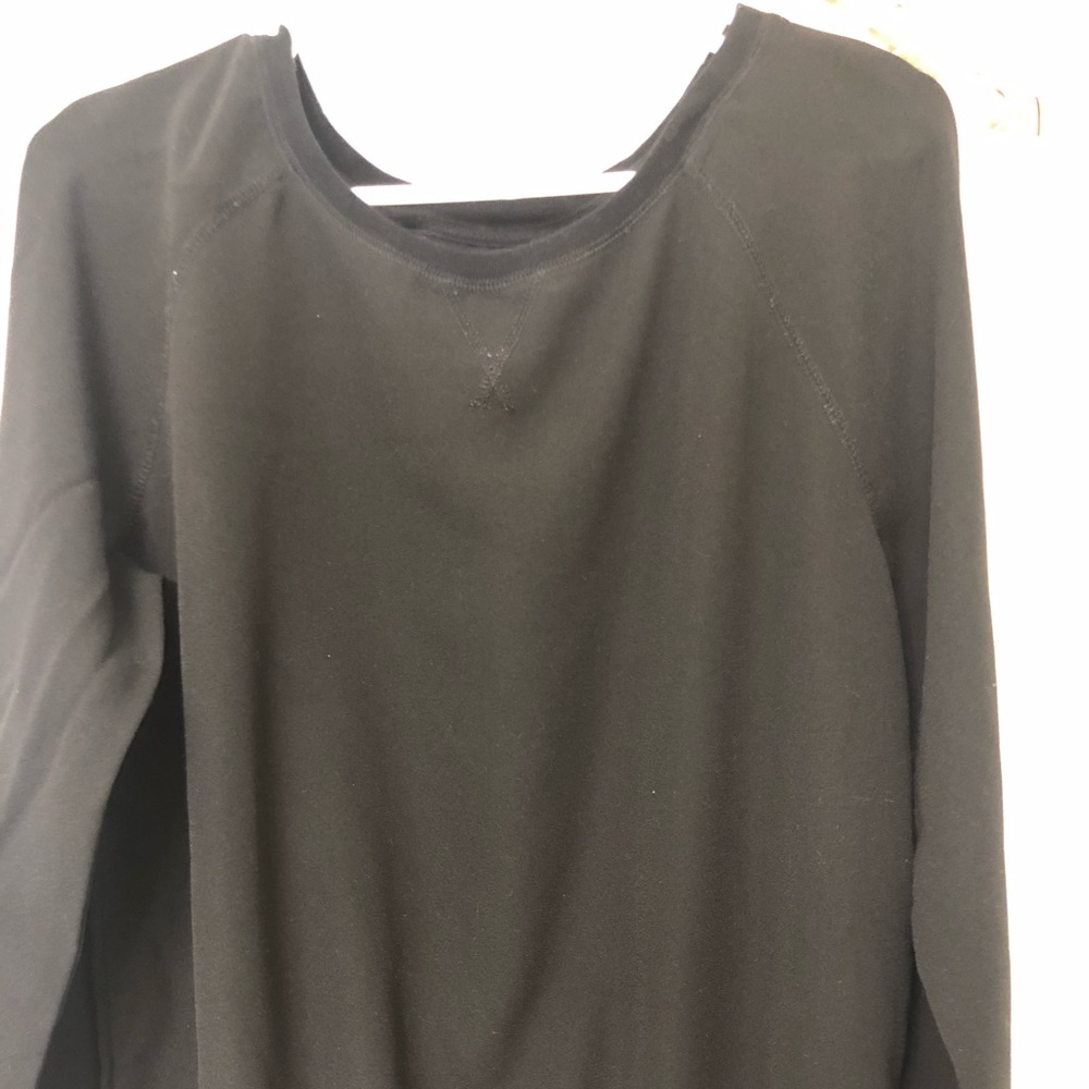 Black sweater Lou and grey